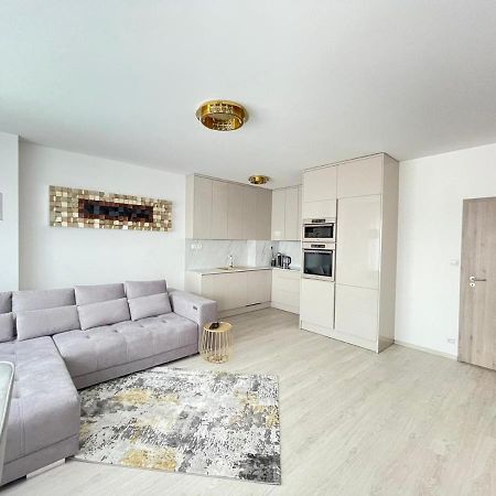 New Luxury City Centre Apartment With Panoramic View, Free Parking Bratislava Exterior foto