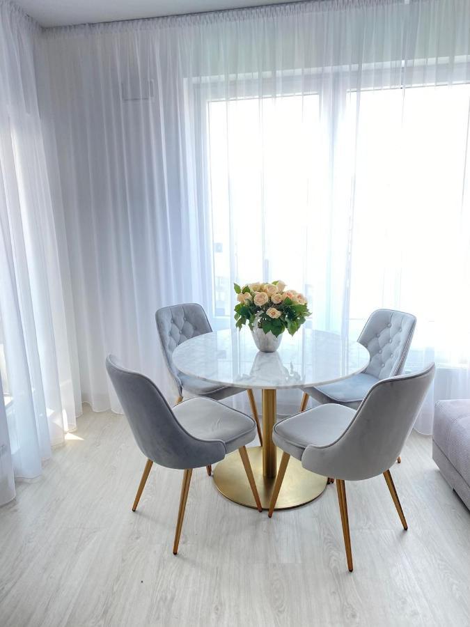 New Luxury City Centre Apartment With Panoramic View, Free Parking Bratislava Exterior foto