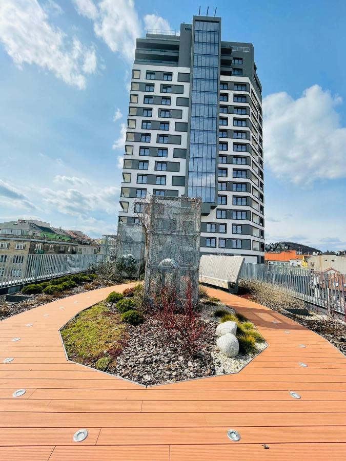 New Luxury City Centre Apartment With Panoramic View, Free Parking Bratislava Exterior foto